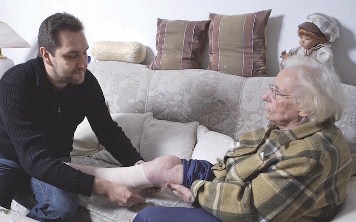 Hauptsache daheim. Der Wunsch vieler Menschen ist es, so lange wie möglich zu Hause bleiben zu können. Foto: Bettina Bormann